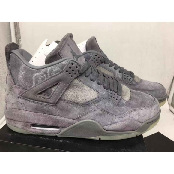 kaw x jordan 4